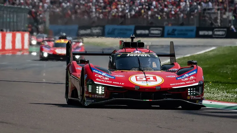Ferrari opent WEC-seizoen met Imola-podium, maar voelt ook de gemiste thuiszege