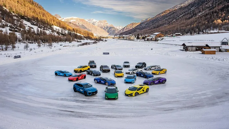 Lamborghini Accademia Neve 2026: supercars op ijs in de Italiaanse Alpen