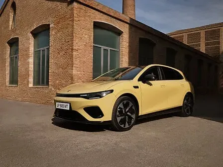 Leapmotor opent de aanval op betaalbare EV's met de B05 vanaf 25.995 euro