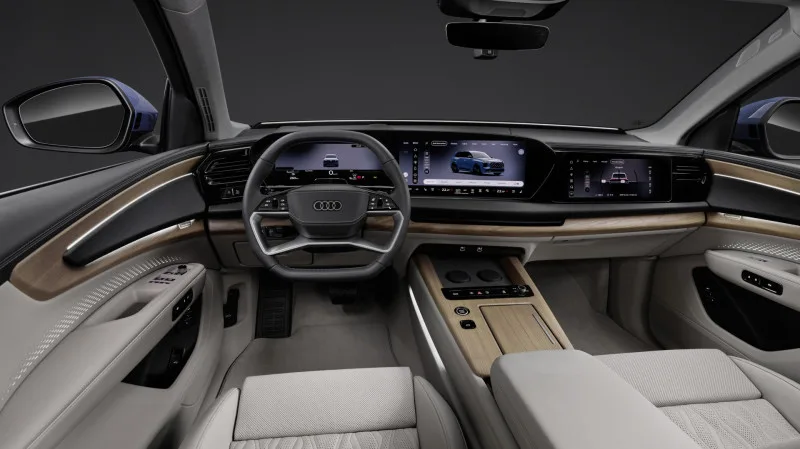 Nieuwe Audi Q7 interieur met dashboard en displays