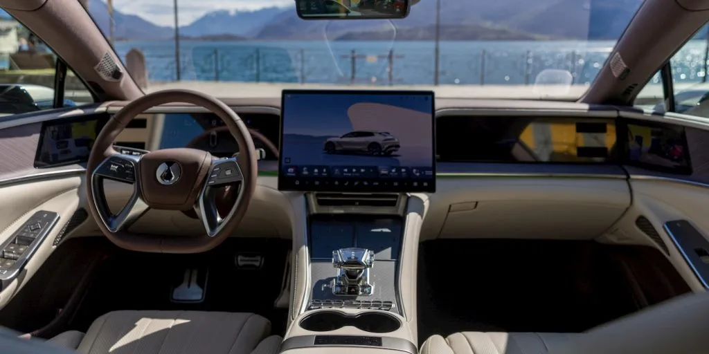 BYD Denza Z9 GT interieur