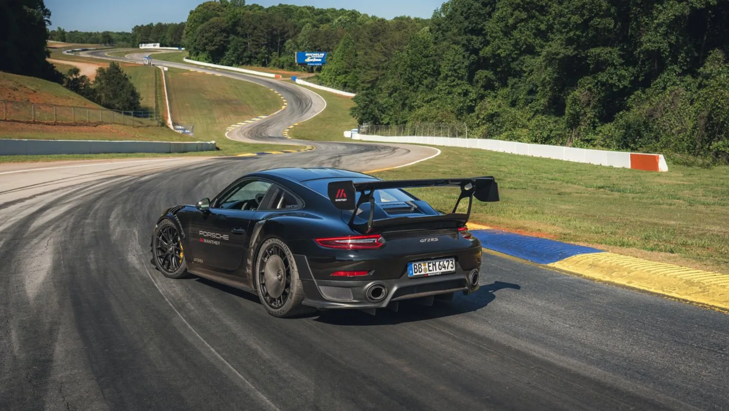 Porsche 911 GT detail