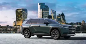 Suzuki Across plug-in hybrid kost 52.695 euro: 304 pk, E-Four AWD en 10 jaar garantie