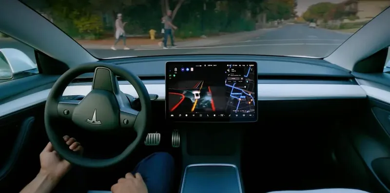 Tesla belooft opnieuw brede uitrol van unsupervised FSD voor eind 2026