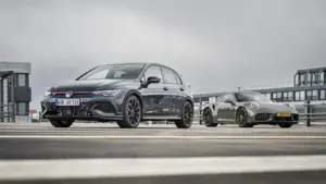 Golf GTI Clubsport Edition 50 tegenover Porsche 911 Turbo S: iconen op de Nordschleife